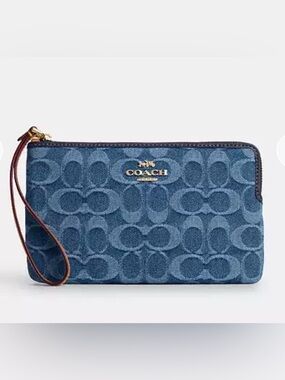 Coach Large Signature Denim Wristlet - Blue